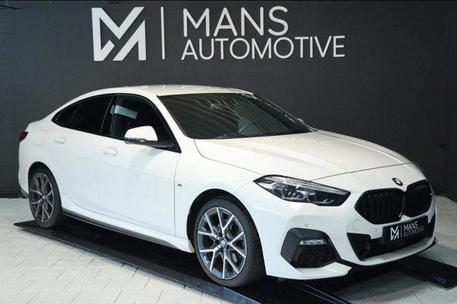 BMW 2 Serie Gran Coupé 218i M Sport / LIVE COCKPIT / HUD / CARPLAY / TREKHAAK / SFEERVERLICHTING