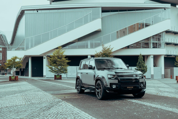 Land Rover Defender 110 P300e X-Dynamic HSE | Urban WideTrack | Quicksilver | Eiger Grey Satin |