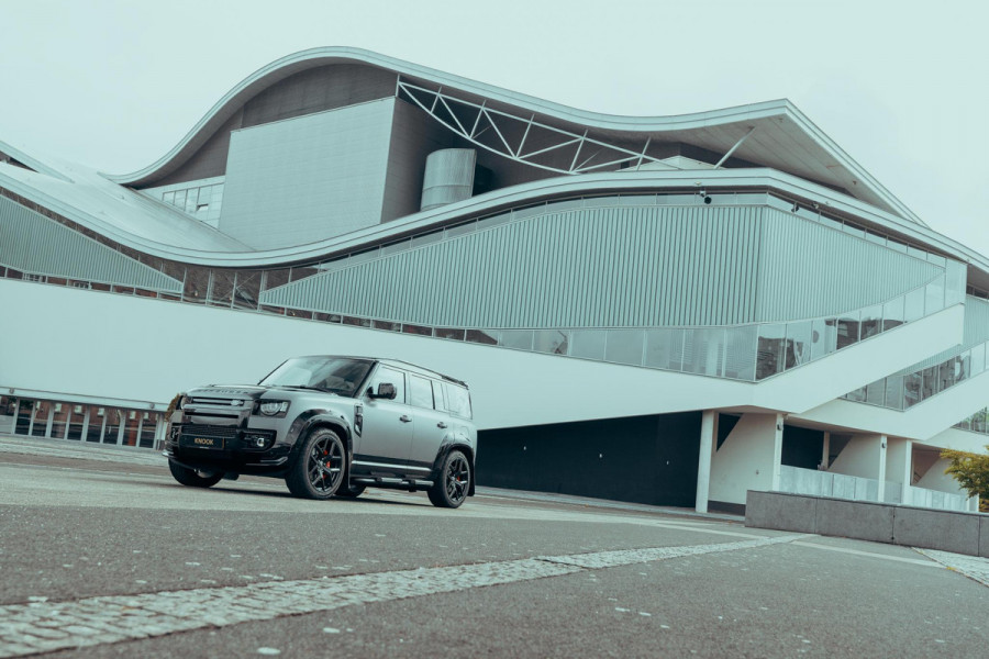 Land Rover Defender 110 P300e X-Dynamic HSE | Urban WideTrack | Quicksilver | Eiger Grey Satin |