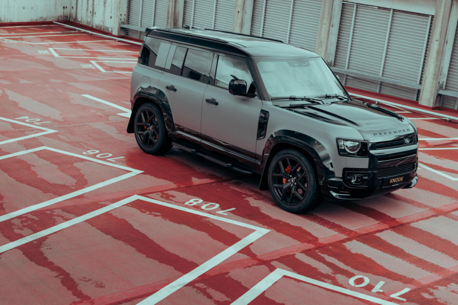 Land Rover Defender 110 P300e X-Dynamic HSE | Urban WideTrack | Quicksilver | Eiger Grey Satin |