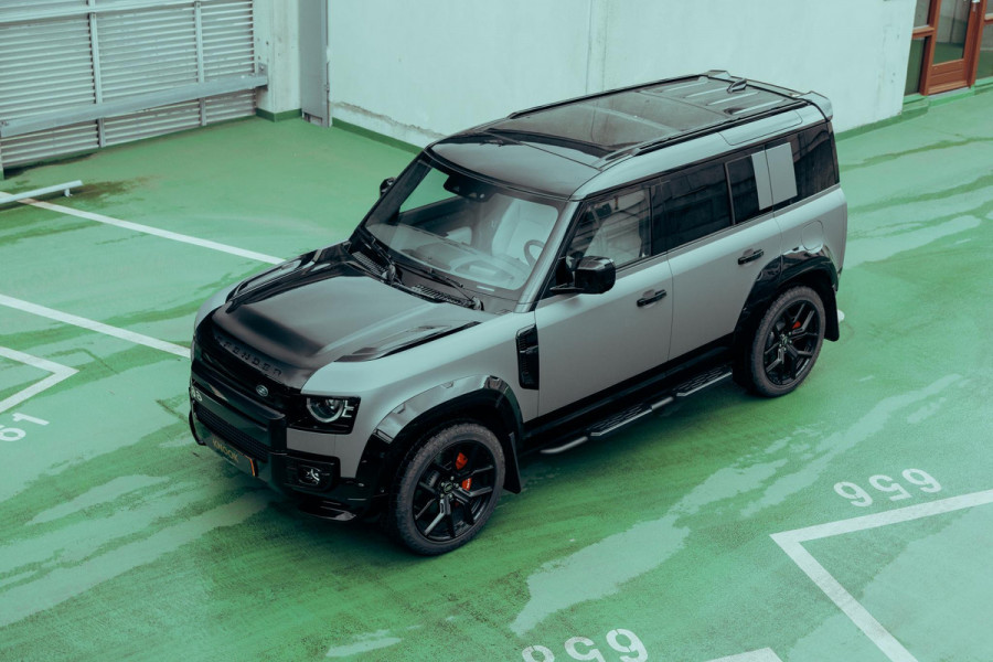 Land Rover Defender 110 P300e X-Dynamic HSE | Urban WideTrack | Quicksilver | Eiger Grey Satin |