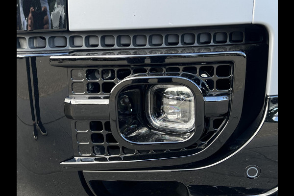 Land Rover Defender 110 P300e X-Dynamic HSE | Urban WideTrack | Quicksilver | Eiger Grey Satin |