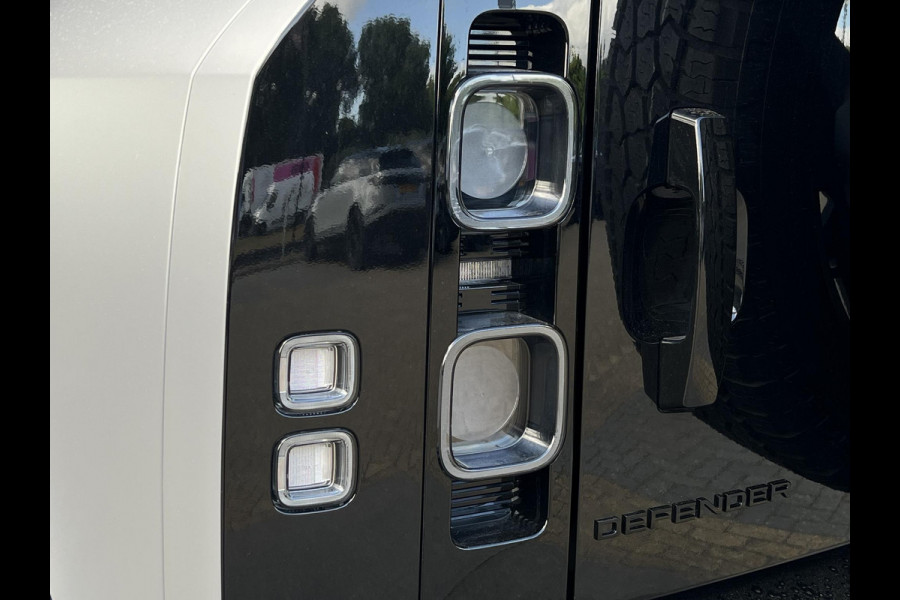 Land Rover Defender 110 P300e X-Dynamic HSE | Urban WideTrack | Quicksilver | Eiger Grey Satin |