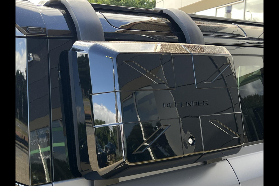 Land Rover Defender 110 P300e X-Dynamic HSE | Urban WideTrack | Quicksilver | Eiger Grey Satin |