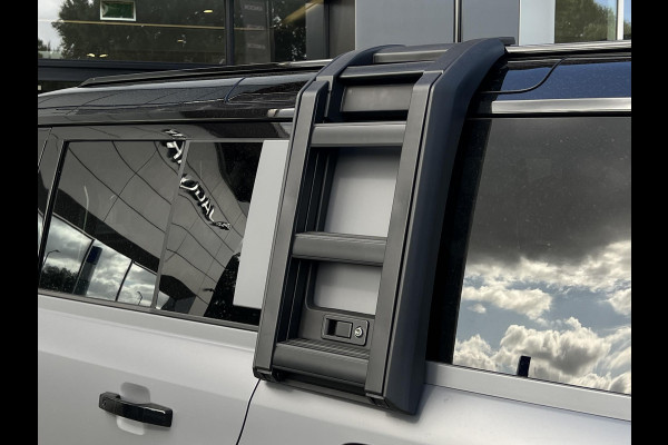 Land Rover Defender 110 P300e X-Dynamic HSE | Urban WideTrack | Quicksilver | Eiger Grey Satin |