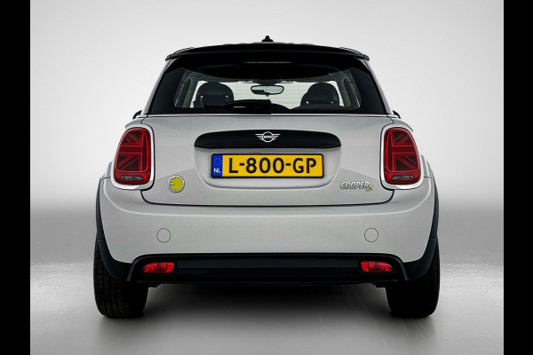 MINI Mini Electric Classic 33 kWh (NL-auto, 1e Eig, Dealer OnderH, Navi Pro, Carplay, Parkeersensoren, Climate Con, Etc)
