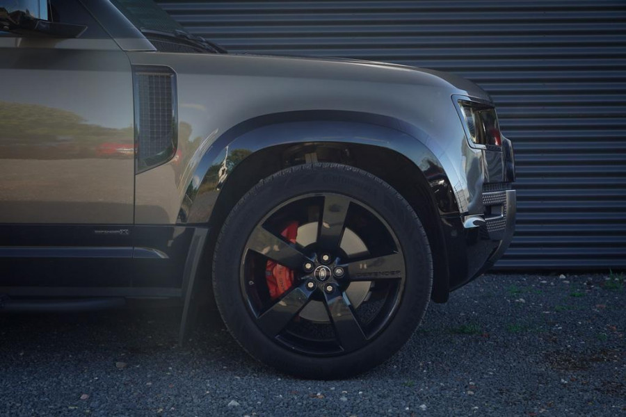Land Rover Defender 90 3.0 P400 90 X / Pano / 22'' / Clearsight / Adaptive / Cold Climate / Incl BTW