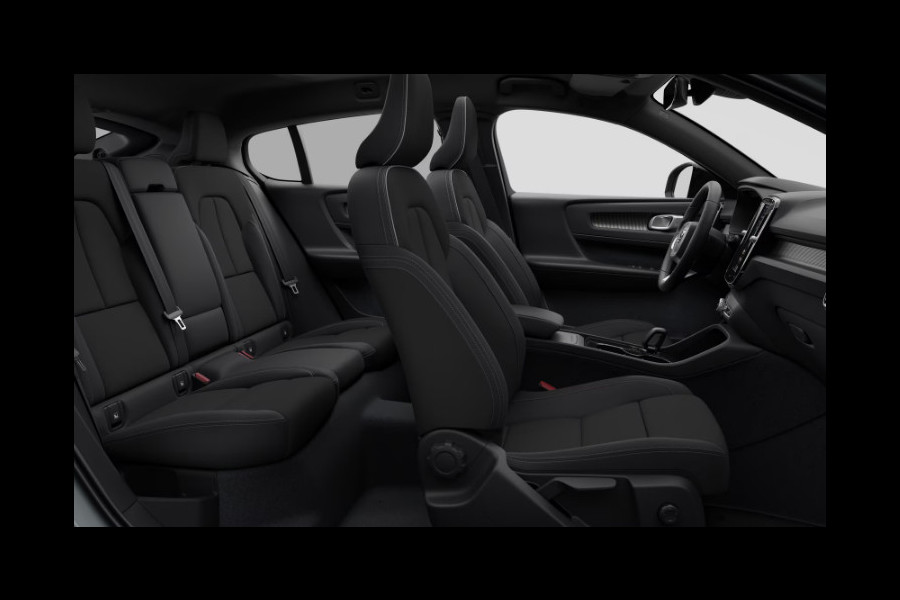 Volvo EC40 252PK Automaat Single Ext. Range Plus / Modeljaar 2026 / Adaptive cruise control  / Pilot assist / BLIS / Stoel en stuur verwarming / Elektrische achterklep / Parkeersensoren met camera / Google infotainment / Panoramadak