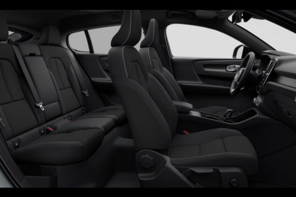 Volvo EC40 252PK Automaat Single Ext. Range Plus / Modeljaar 2026 / Adaptive cruise control  / Pilot assist / BLIS / Stoel en stuur verwarming / Elektrische achterklep / Parkeersensoren met camera / Google infotainment / Panoramadak