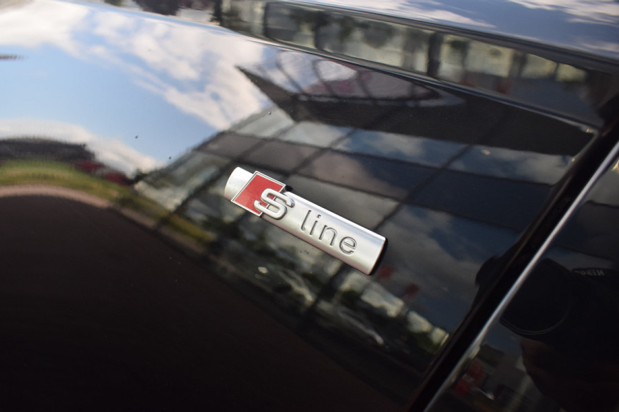 Audi A6 Avant 1.8 TFSI ultra S line Edition | NL-Auto | Dealer onderhouden | Leder | S-line | Trekhaak |