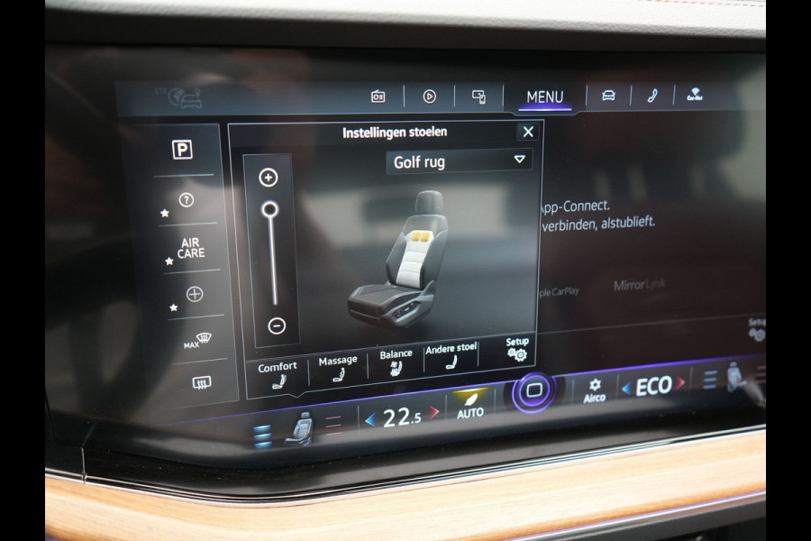 Volkswagen Touareg 3.0 TSi eHybrid 4MOTION Elegance Plug In Hybrid 381pk PHEV | Panodak | Trekhaak af Fabriek | Luchtvering | Adaptive Cruise |  Nachtzicht | Lederen Comfortzetels Massage & Memory | Head Up | 21"L.M  | Dynaudio | Sfeerverlichting |