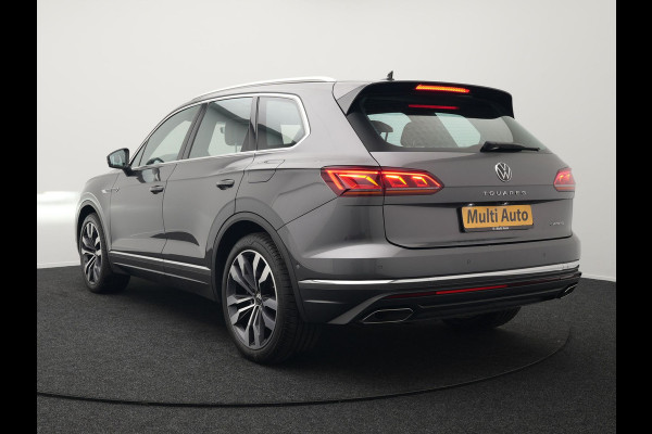 Volkswagen Touareg 3.0 TSi eHybrid 4MOTION Elegance Plug In Hybrid 381pk PHEV | Panodak | Trekhaak af Fabriek | Luchtvering | Adaptive Cruise |  Nachtzicht | Lederen Comfortzetels Massage & Memory | Head Up | 21"L.M  | Dynaudio | Sfeerverlichting |