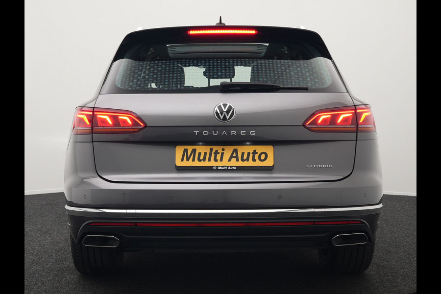 Volkswagen Touareg 3.0 TSi eHybrid 4MOTION Elegance Plug In Hybrid 381pk PHEV | Panodak | Trekhaak af Fabriek | Luchtvering | Adaptive Cruise |  Nachtzicht | Lederen Comfortzetels Massage & Memory | Head Up | 21"L.M  | Dynaudio | Sfeerverlichting |