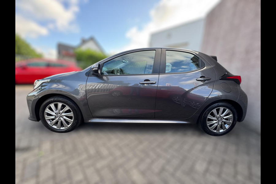 Toyota Yaris 1.5 VVT-i Active Technology 92KW / 125PK LED / CAMERA / CARPLAY / STOELVERWARMING / ACC / KEYLESS GO & ENTRY / LMV