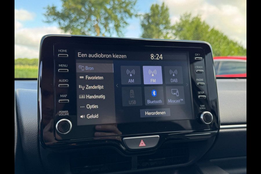 Toyota Yaris 1.5 VVT-i Active Technology 92KW / 125PK LED / CAMERA / CARPLAY / STOELVERWARMING / ACC / KEYLESS GO & ENTRY / LMV