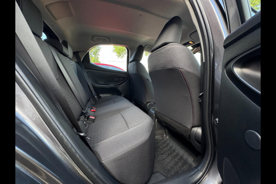 Toyota Yaris 1.5 VVT-i Active Technology 92KW / 125PK LED / CAMERA / CARPLAY / STOELVERWARMING / ACC / KEYLESS GO & ENTRY / LMV