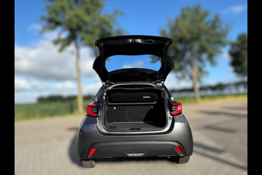 Toyota Yaris 1.5 VVT-i Active Technology 92KW / 125PK LED / CAMERA / CARPLAY / STOELVERWARMING / ACC / KEYLESS GO & ENTRY / LMV
