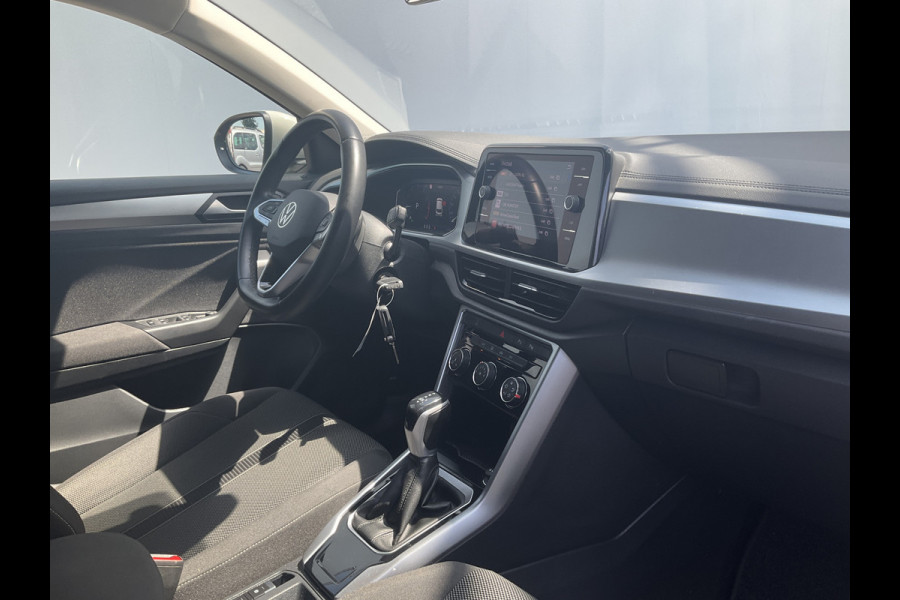 Volkswagen T-Roc 1.5 TSI Life 150pk Automaat Adap.Cruise Carplay Cam Hoogzitter Incl.BTW