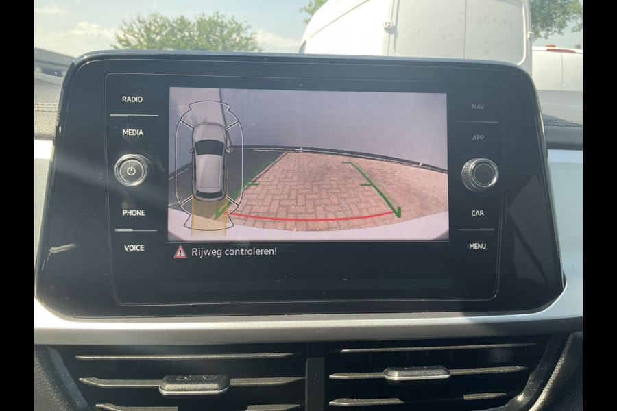 Volkswagen T-Roc 1.5 TSI Life 150pk Automaat Adap.Cruise Carplay Cam Hoogzitter Incl.BTW