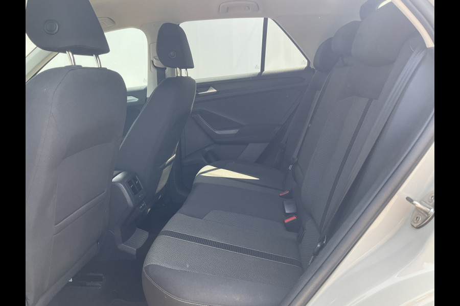 Volkswagen T-Roc 1.5 TSI Life 150pk Automaat Adap.Cruise Carplay Cam Hoogzitter Incl.BTW