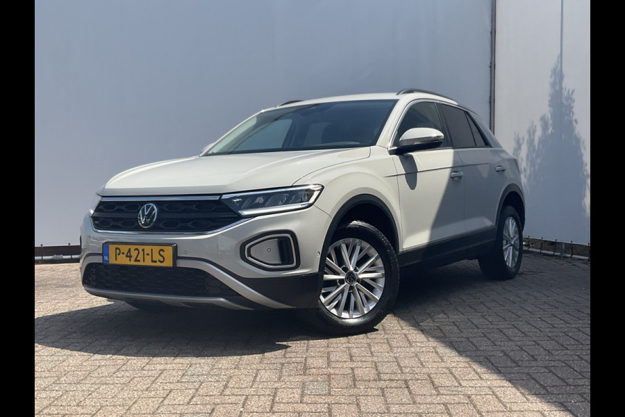 Volkswagen T-Roc 1.5 TSI Life 150pk Automaat Adap.Cruise Carplay Cam Hoogzitter Incl.BTW