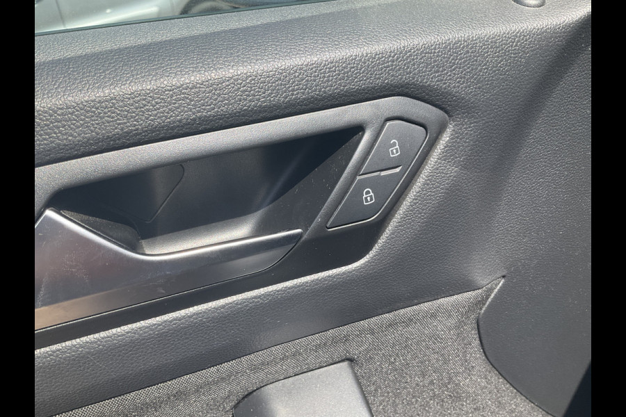 Volkswagen T-Roc 1.5 TSI Life 150pk Automaat Adap.Cruise Carplay Cam Hoogzitter Incl.BTW