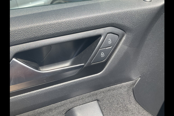 Volkswagen T-Roc 1.5 TSI Life 150pk Automaat Adap.Cruise Carplay Cam Hoogzitter Incl.BTW