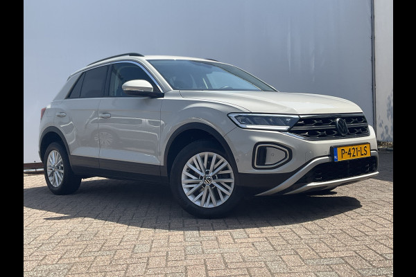 Volkswagen T-Roc 1.5 TSI Life 150pk Automaat Adap.Cruise Carplay Cam Hoogzitter Incl.BTW