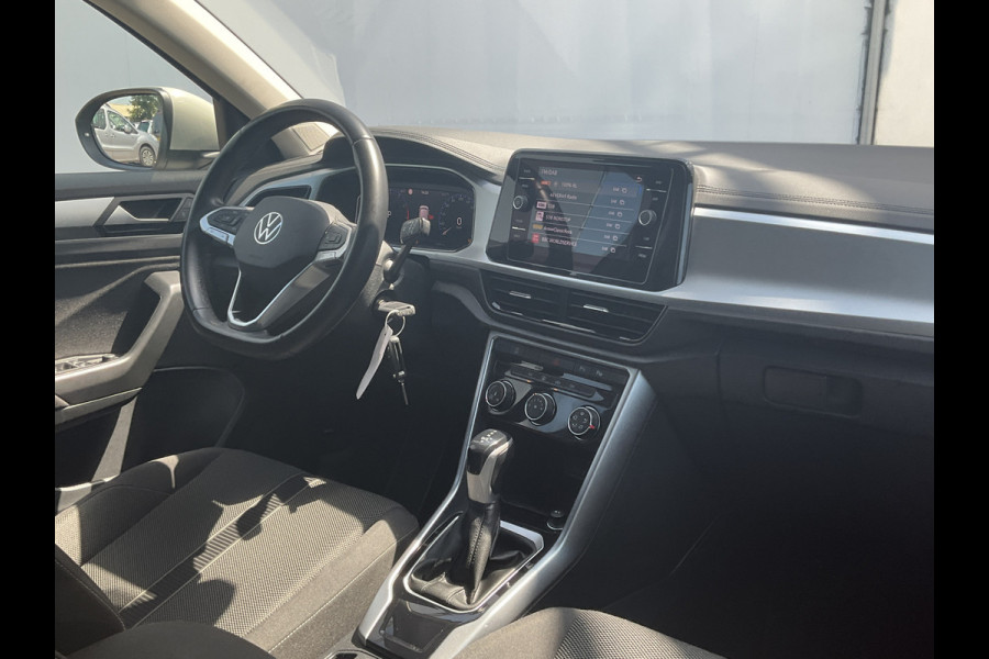Volkswagen T-Roc 1.5 TSI Life 150pk Automaat Adap.Cruise Carplay Cam Hoogzitter Incl.BTW