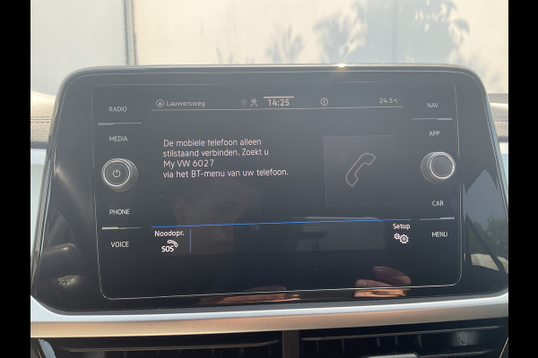 Volkswagen T-Roc 1.5 TSI Life 150pk Automaat Adap.Cruise Carplay Cam Hoogzitter Incl.BTW