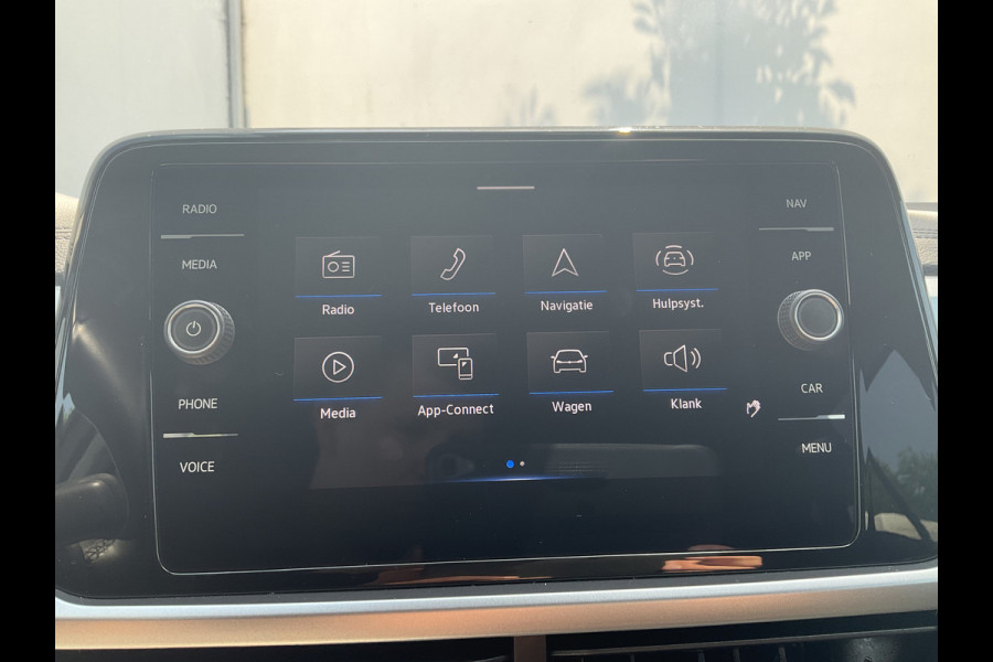 Volkswagen T-Roc 1.5 TSI Life 150pk Automaat Adap.Cruise Carplay Cam Hoogzitter Incl.BTW