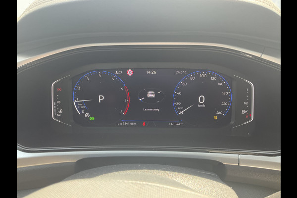 Volkswagen T-Roc 1.5 TSI Life 150pk Automaat Adap.Cruise Carplay Cam Hoogzitter Incl.BTW