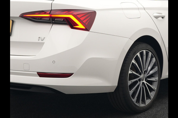 Škoda Octavia Combi 1.4 TSI iV Style Plug In Hybrid 204pk PHEV | Panodak | Sportstoelen Memory & Verwarmd | Canton Audio | 19"L.M | Virtual | Keyless | Apple Carplay | Parkassist | Sfeerverlichting |
