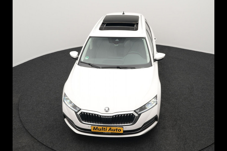 Škoda Octavia Combi 1.4 TSI iV Style Plug In Hybrid 204pk PHEV | Panodak | Sportstoelen Memory & Verwarmd | Canton Audio | 19"L.M | Virtual | Keyless | Apple Carplay | Parkassist | Sfeerverlichting |
