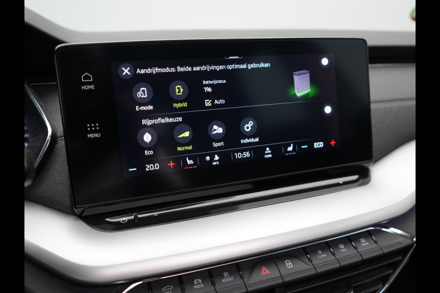 Škoda Octavia Combi 1.4 TSI iV Style Plug In Hybrid 204pk PHEV | Panodak | Sportstoelen Memory & Verwarmd | Canton Audio | 19"L.M | Virtual | Keyless | Apple Carplay | Parkassist | Sfeerverlichting |