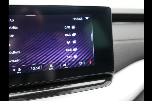 Škoda Octavia Combi 1.4 TSI iV Style Plug In Hybrid 204pk PHEV | Panodak | Sportstoelen Memory & Verwarmd | Canton Audio | 19"L.M | Virtual | Keyless | Apple Carplay | Parkassist | Sfeerverlichting |