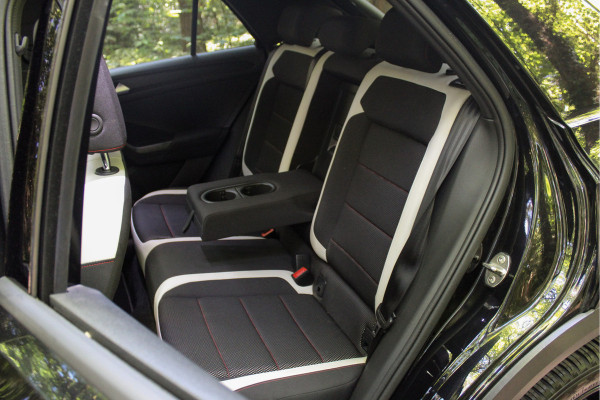 Volkswagen T-Roc 1.5 TSI Sport - Trekhaak, Panoramadak, Cruise, Airco, Stoelverwarming, Navigatie, Etc!