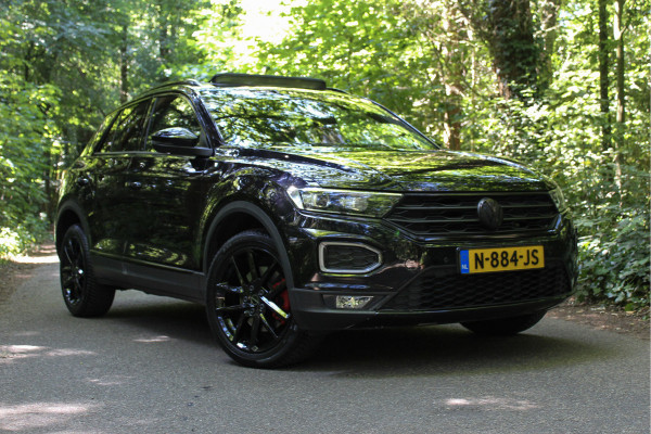 Volkswagen T-Roc 1.5 TSI Sport - Trekhaak, Panoramadak, Cruise, Airco, Stoelverwarming, Navigatie, Etc!
