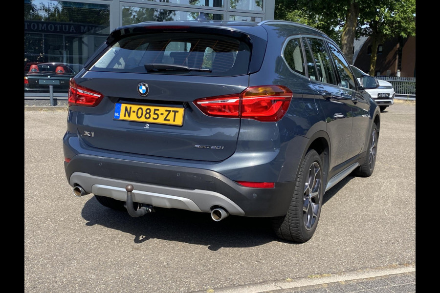 BMW X1 sDrive20i TREKHAAK | ELEK. KOFFER | LEDER | RIJKLAAR INCL. 12 MND. BOVAGGARANTIE