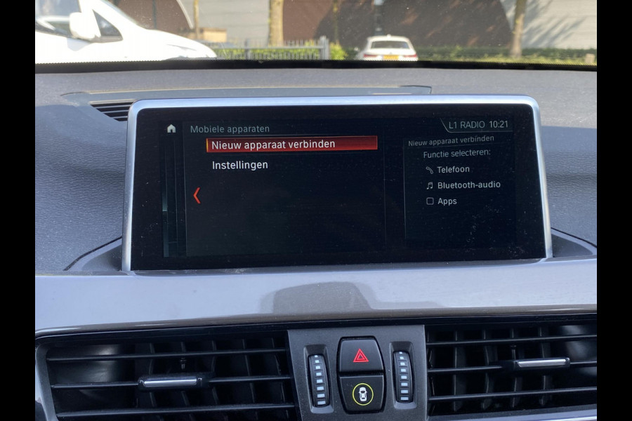 BMW X1 sDrive20i TREKHAAK | ELEK. KOFFER | LEDER | RIJKLAAR INCL. 12 MND. BOVAGGARANTIE