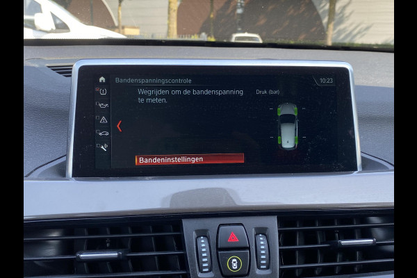 BMW X1 sDrive20i TREKHAAK | ELEK. KOFFER | LEDER | RIJKLAAR INCL. 12 MND. BOVAGGARANTIE