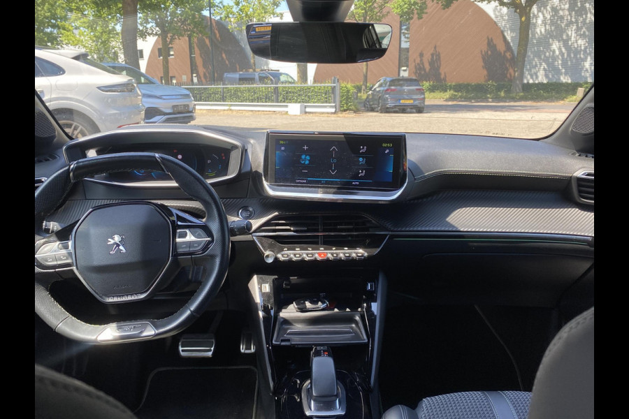 Peugeot e-208 EV GT 350 50 kWh CAMERA | DEALER ONDERHOUDEN | RIJKLAAR INCL. 12 MND. BOVAGGARANTIE