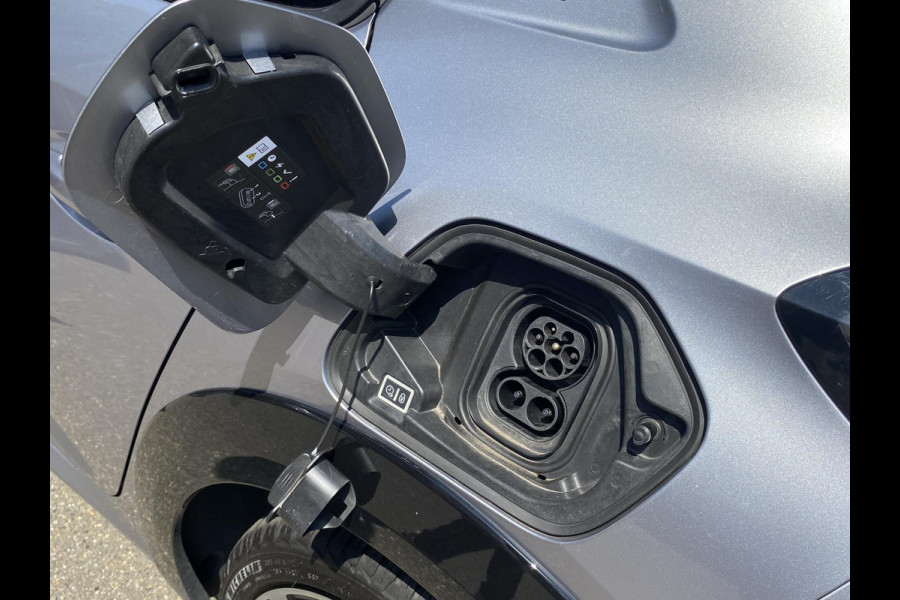 Peugeot e-208 EV GT 350 50 kWh CAMERA | DEALER ONDERHOUDEN | RIJKLAAR INCL. 12 MND. BOVAGGARANTIE