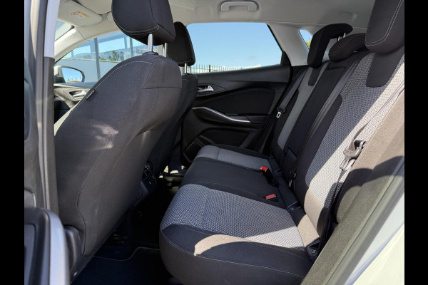 Opel Grandland X 1.2 Turbo Online Edition 2e Eigenaar,Navi,131pk,Apple Carplay,Clima,Cruise,PDC V+A,Automaat,Dealer Onderhouden,N.A.P,APK tot 02-2027