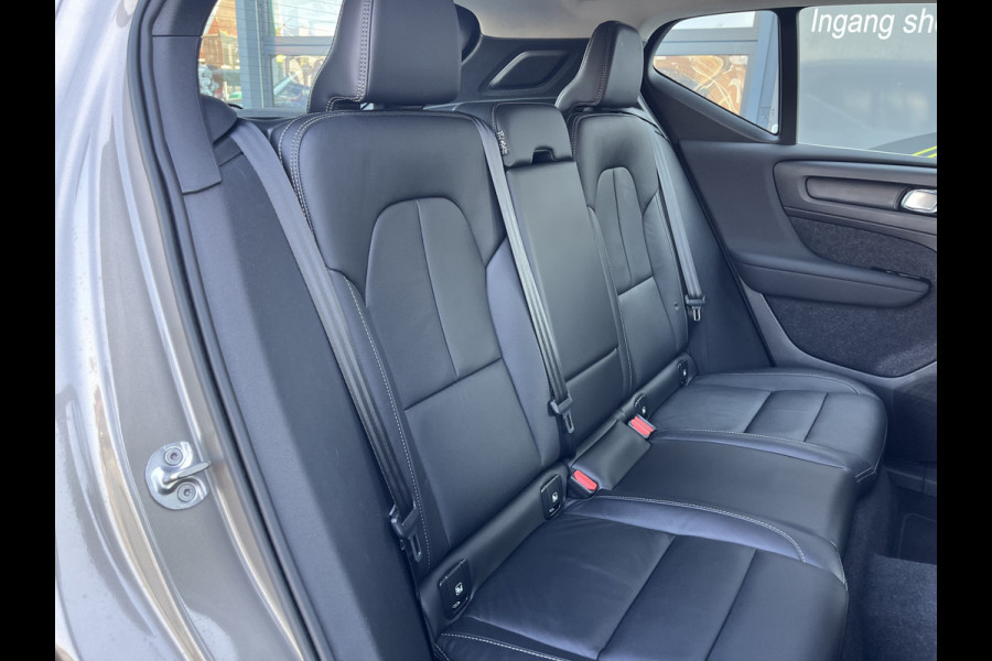Volvo XC40 1.5 T4 Recharge Inscription | Zwenkbare trekhaak | Memory | Cruise control | Leder | Apple carplay |