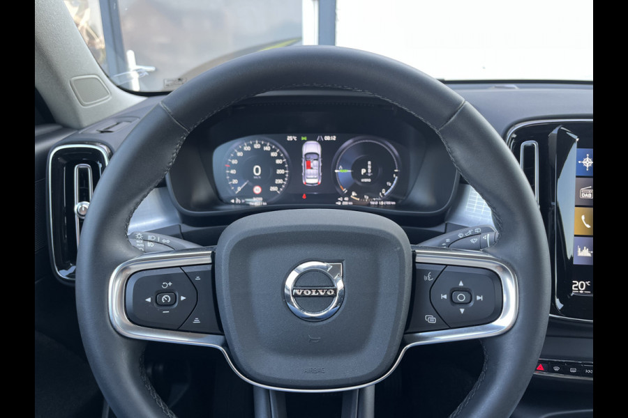 Volvo XC40 1.5 T4 Recharge Inscription | Zwenkbare trekhaak | Memory | Cruise control | Leder | Apple carplay |