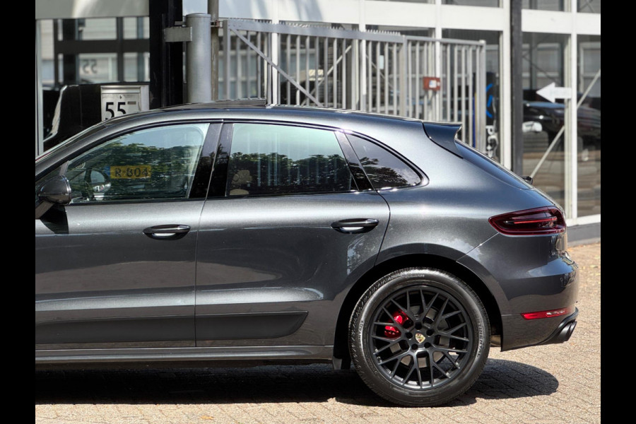 Porsche Macan 3.0 GTS Burmester ACC Pano Cognac L Chrono Vol geoptioneerd Onderhoudshistorie Distronic Flippers Stoelkoeling/verwa