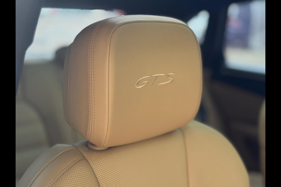 Porsche Macan 3.0 GTS Burmester ACC Pano Cognac L Chrono Vol geoptioneerd Onderhoudshistorie Distronic Flippers Stoelkoeling/verwa