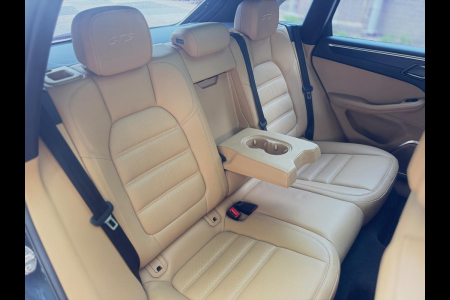 Porsche Macan 3.0 GTS Burmester ACC Pano Cognac L Chrono Vol geoptioneerd Onderhoudshistorie Distronic Flippers Stoelkoeling/verwa