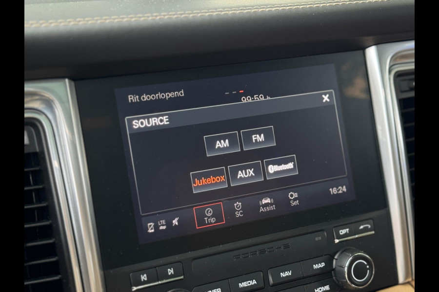 Porsche Macan 3.0 GTS Burmester ACC Pano Cognac L Chrono Vol geoptioneerd Onderhoudshistorie Distronic Flippers Stoelkoeling/verwa